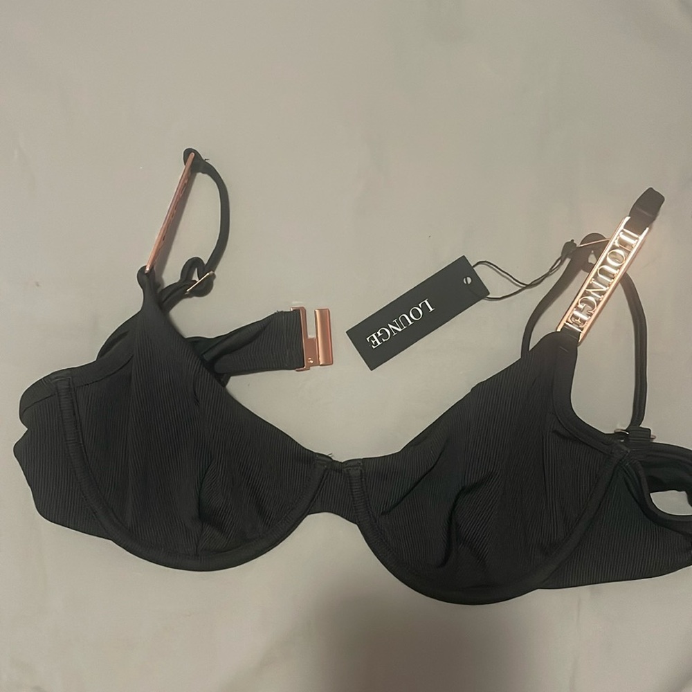 Lounge brand. Absolutely new